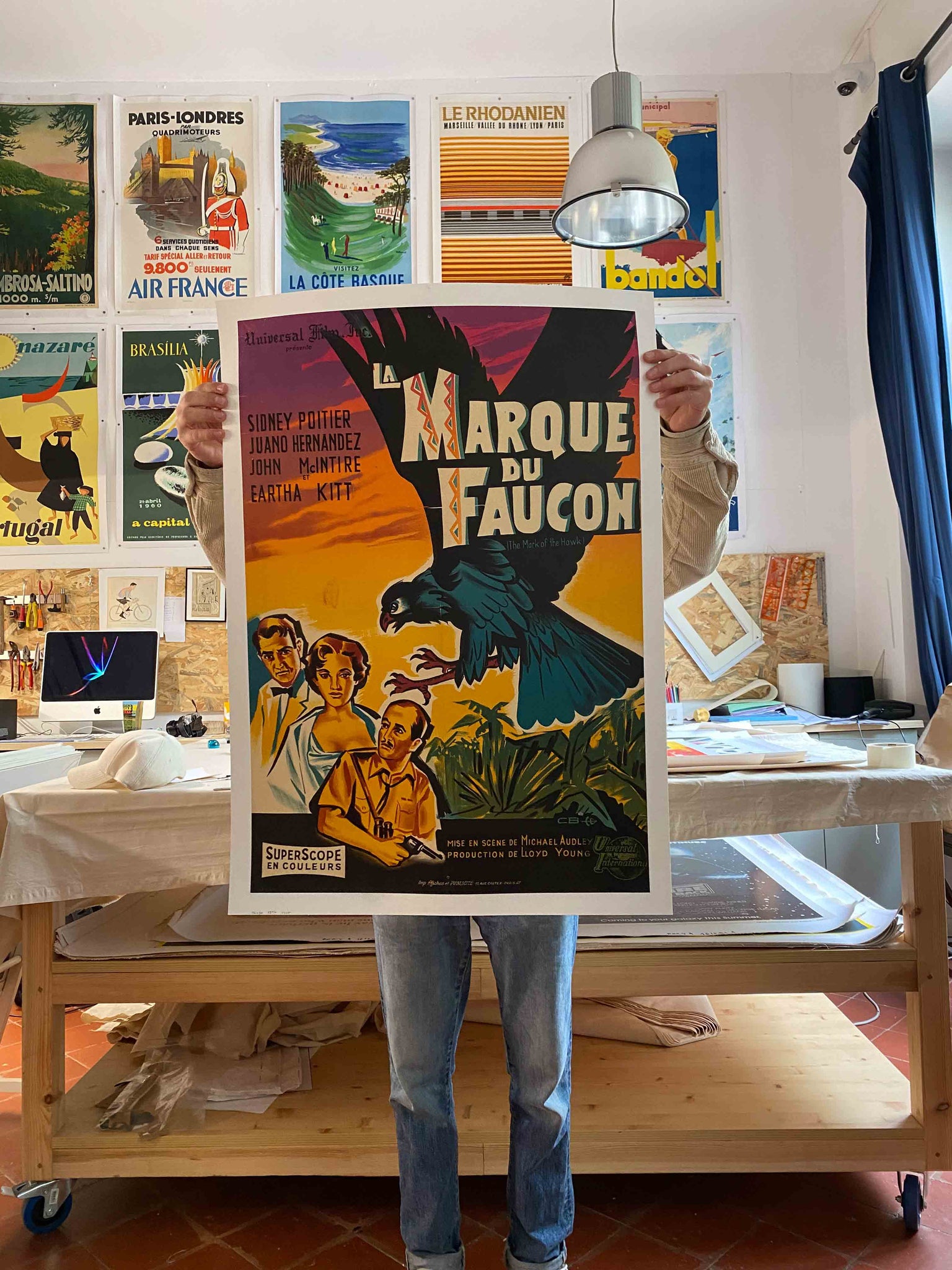 Affiche Cinéma Originale la Marque du Faucon 1958