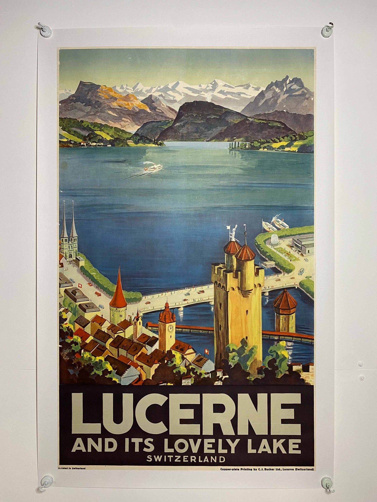 Affiche Originale Lucerne and its lovely lake     Par Läubli Walter, 1930