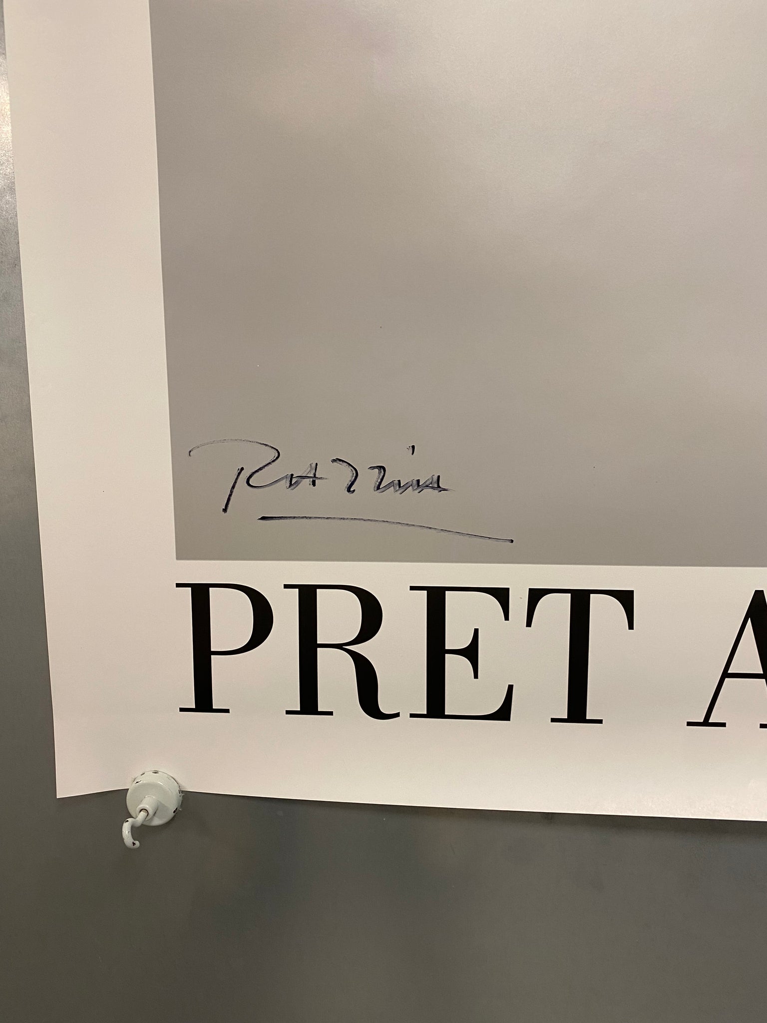 Affiche Prêt a Porter Feminin Big Size - Razzia