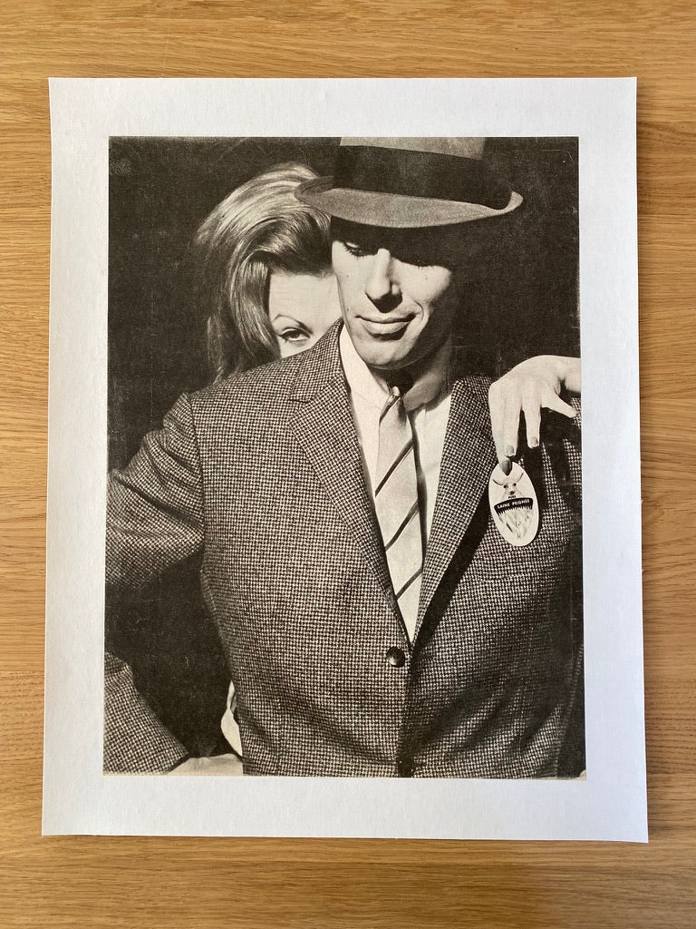 Affiche Publicitaire Gentleman 1966    Publicité ancienne, issu d'un magasine Français des années 60
