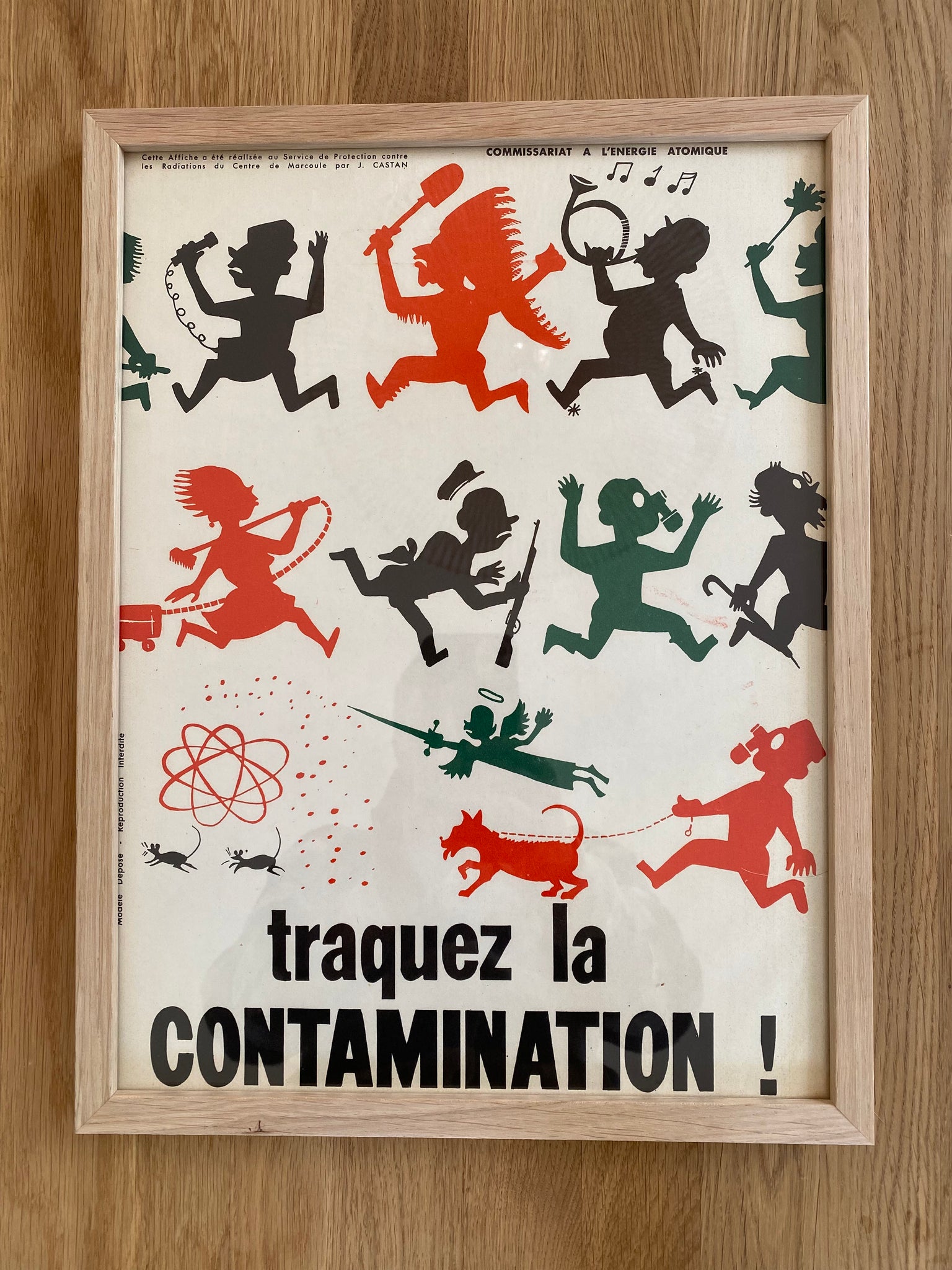 Découvrez les affiches de la campagne de l'AIEA en 1964 sur la radioactivité pour une sensibilisation efficace sur les effets sur la santé et les mesures de protection à prendre.