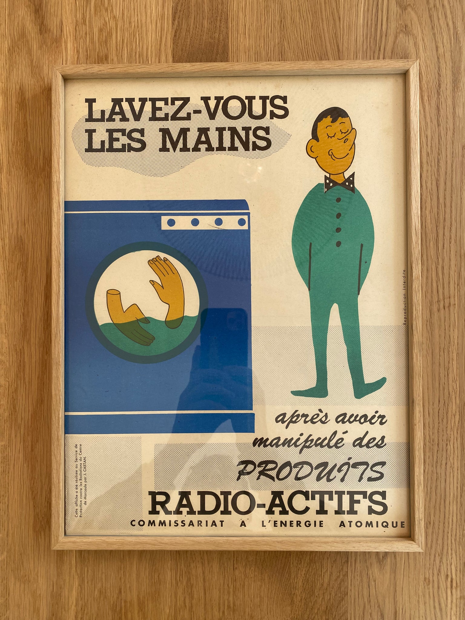 La campagne de l'AIEA en 1964 sur la radioactivité : une information traduite pour une sensibilisation efficace sur les sources de radiation, les effets sur la santé et les mesures de protection à prendre.