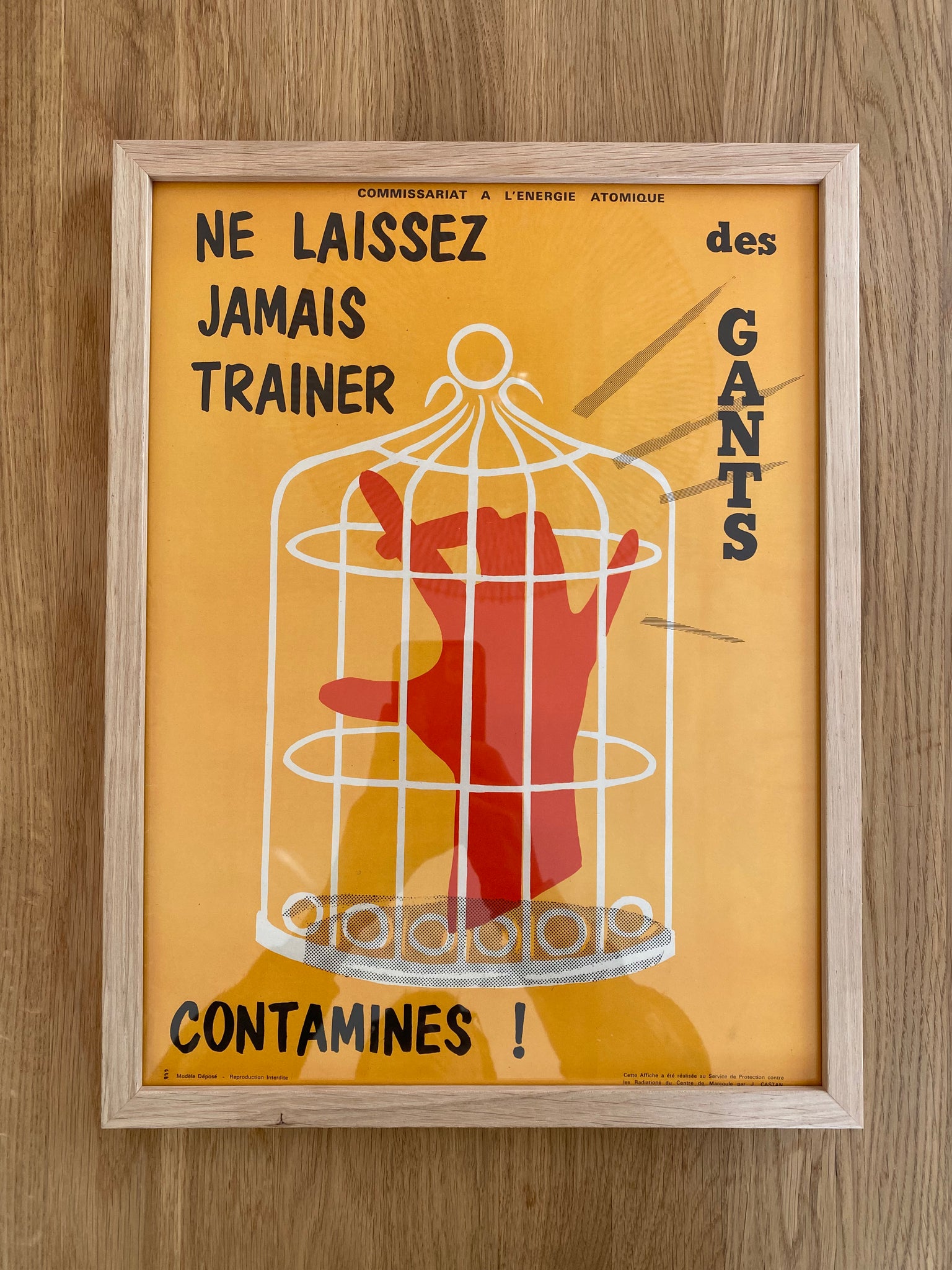 Découvrez les affiches de la campagne de 1964 de l'AIEA pour sensibiliser sur les risques de la radiation et les mesures de protection à prendre. Sources de radiation, effets sur la santé, précautions, tout y est..