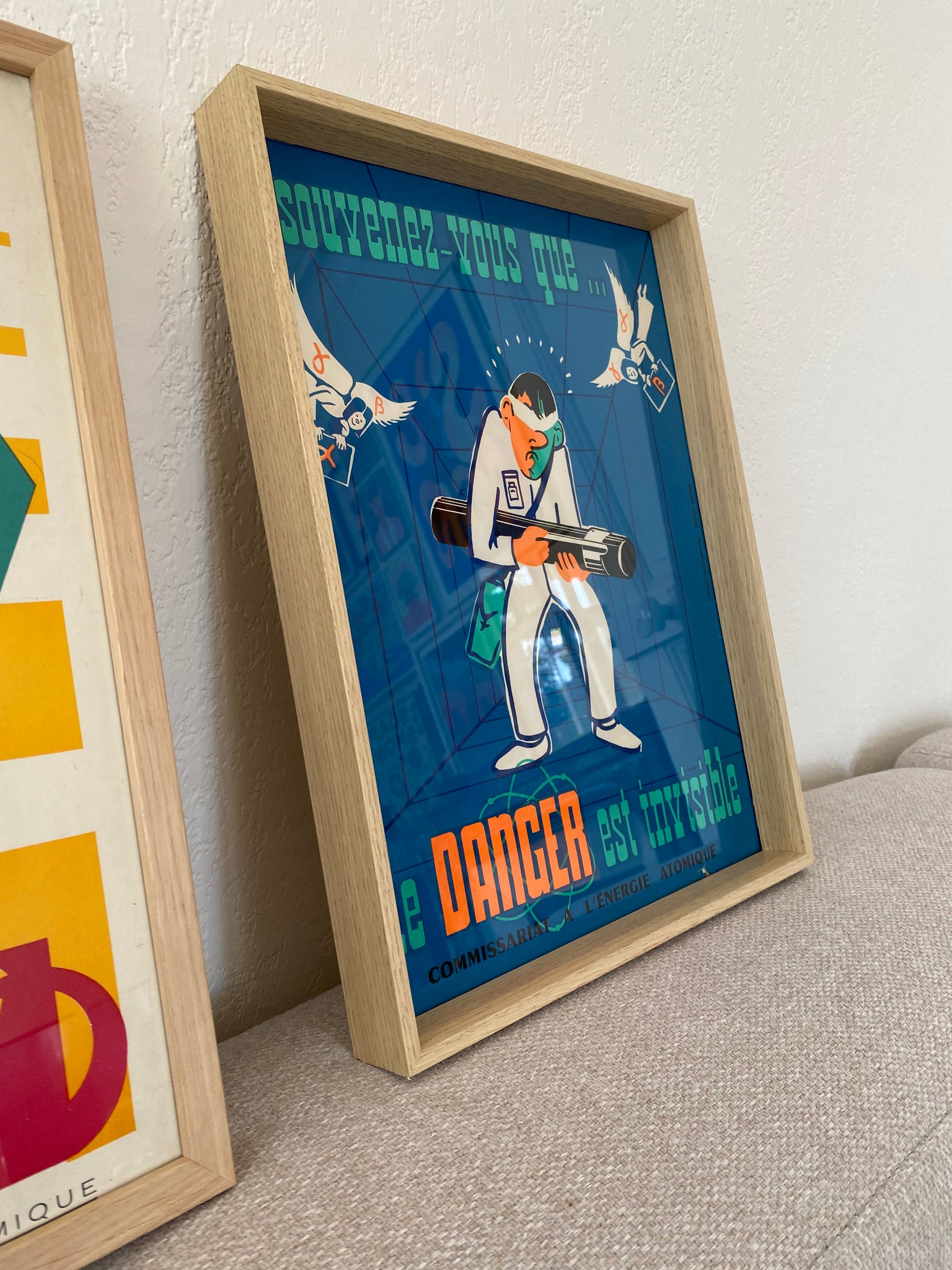 Affiche Vintage "Souvenez-vous que le danger est invisible" - Commissariat a l’énergie atomique 1964